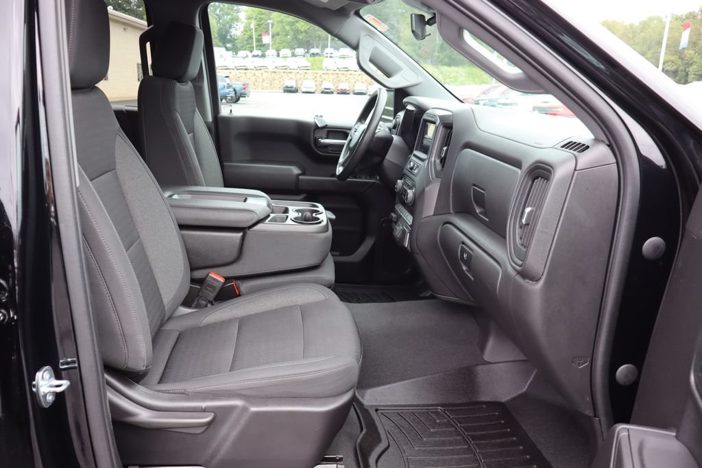 Used 2023 Chevrolet Silverado 1500 Custom AWD/4WD image 15