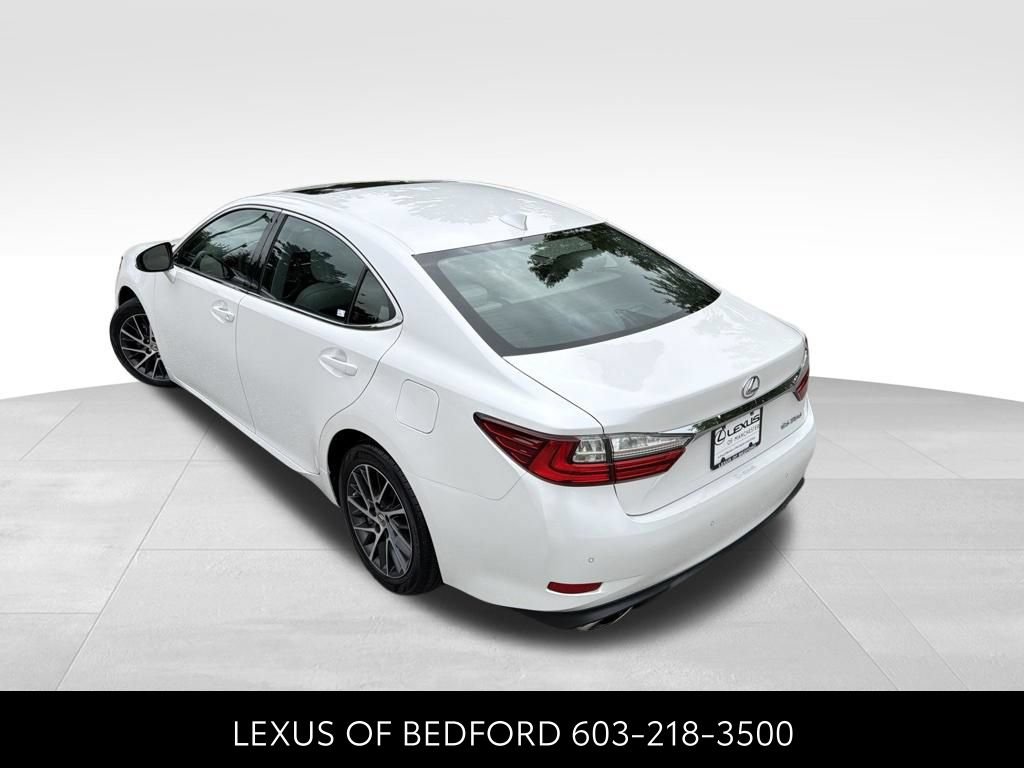 Used 2017 Lexus ES 350 w/ Luxury Package FWD image 4