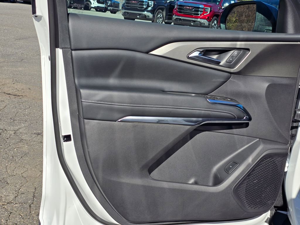 New 2026 Chevrolet Traverse LT image 36