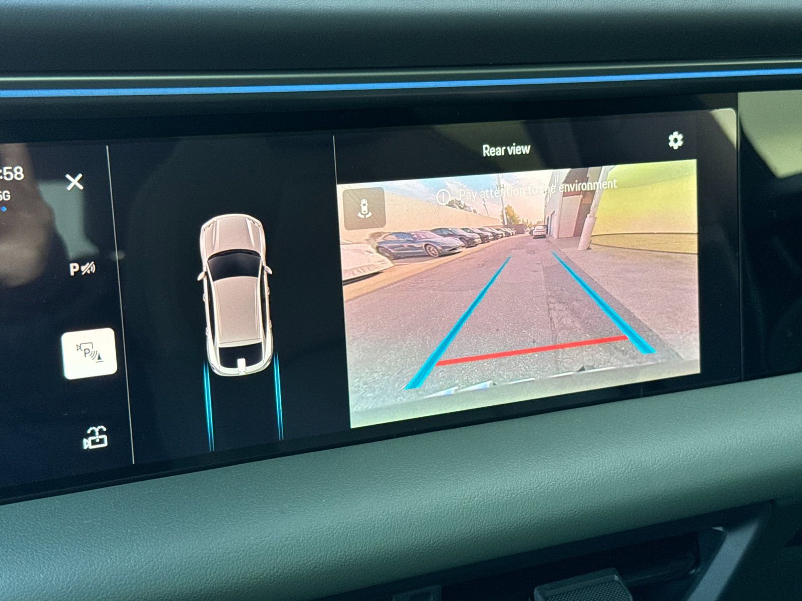 New 2025 Porsche Macan Electric image 23