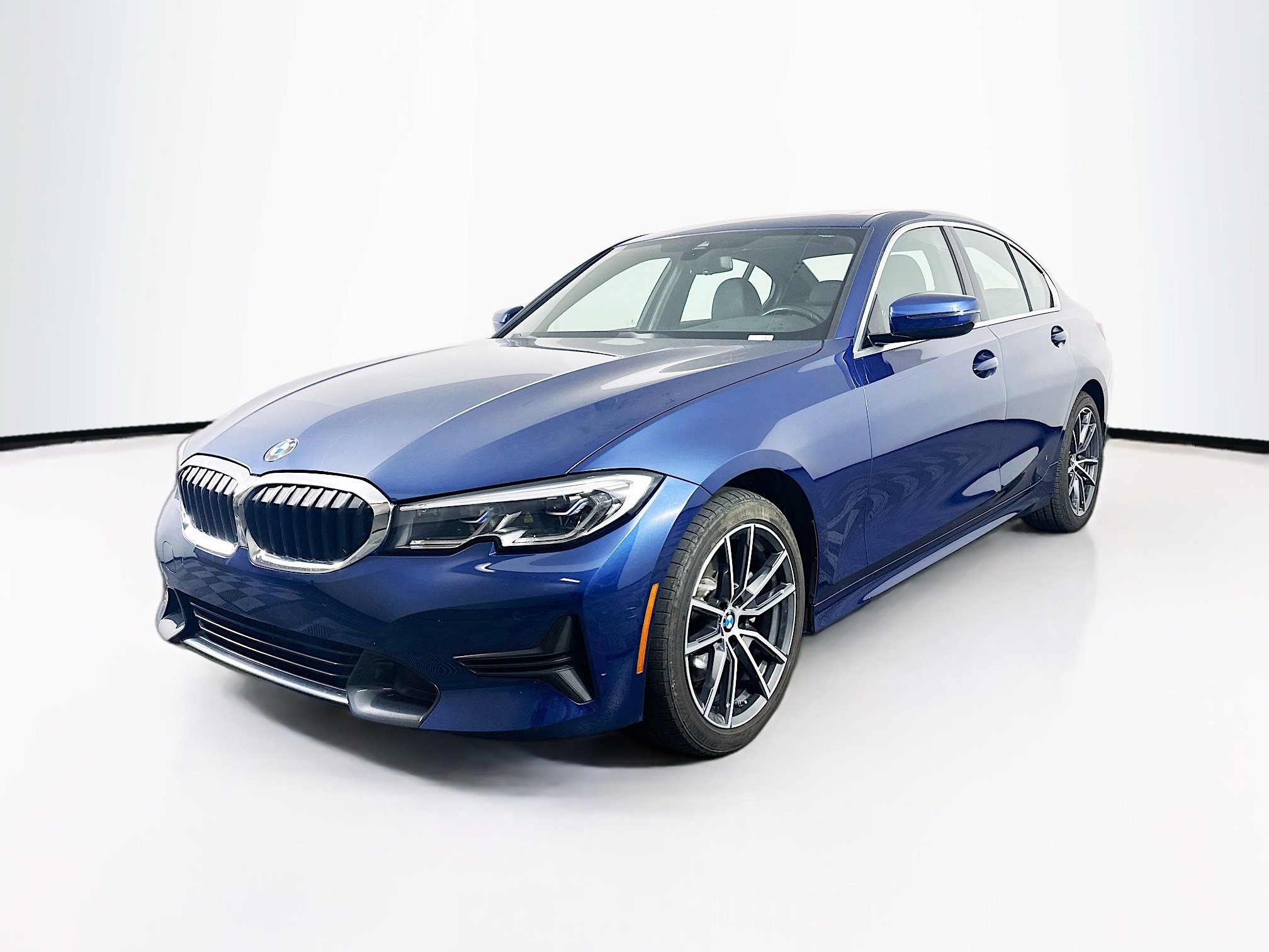 Used 2021 BMW 330i Sedan w/ Executive Package RWD image 3