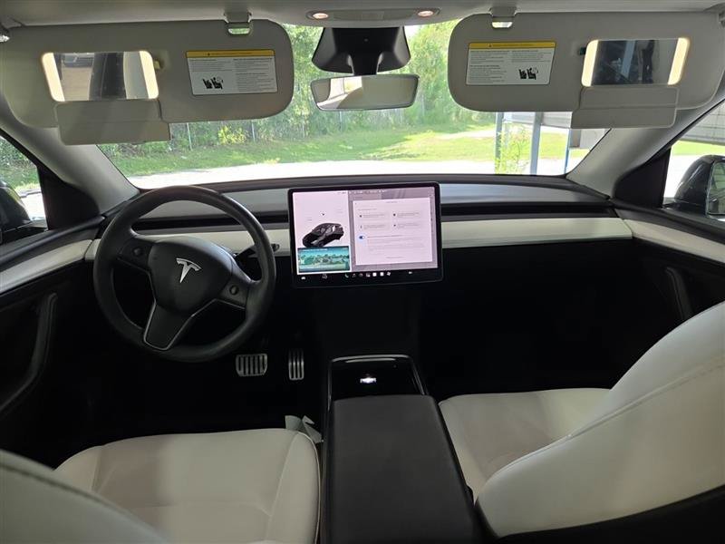 Used 2023 Tesla Model Y Performance AWD/4WD image 3