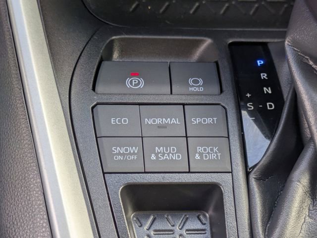 Used 2023 Toyota RAV4 LE image 16