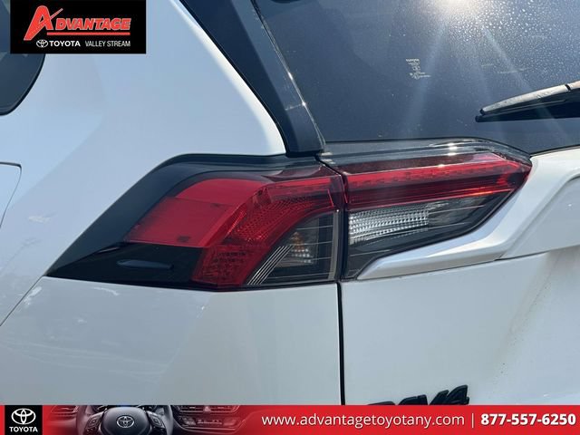 Used 2023 Toyota RAV4 SE w/ Weather & Moonroof Package AWD/4WD image 13