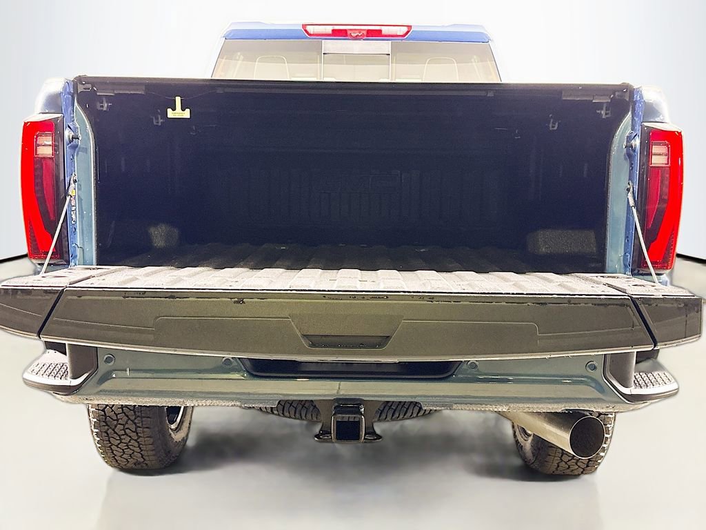 New 2026 GMC Sierra 3500 Denali Ultimate w/ LPO, Black Badging Package image 28