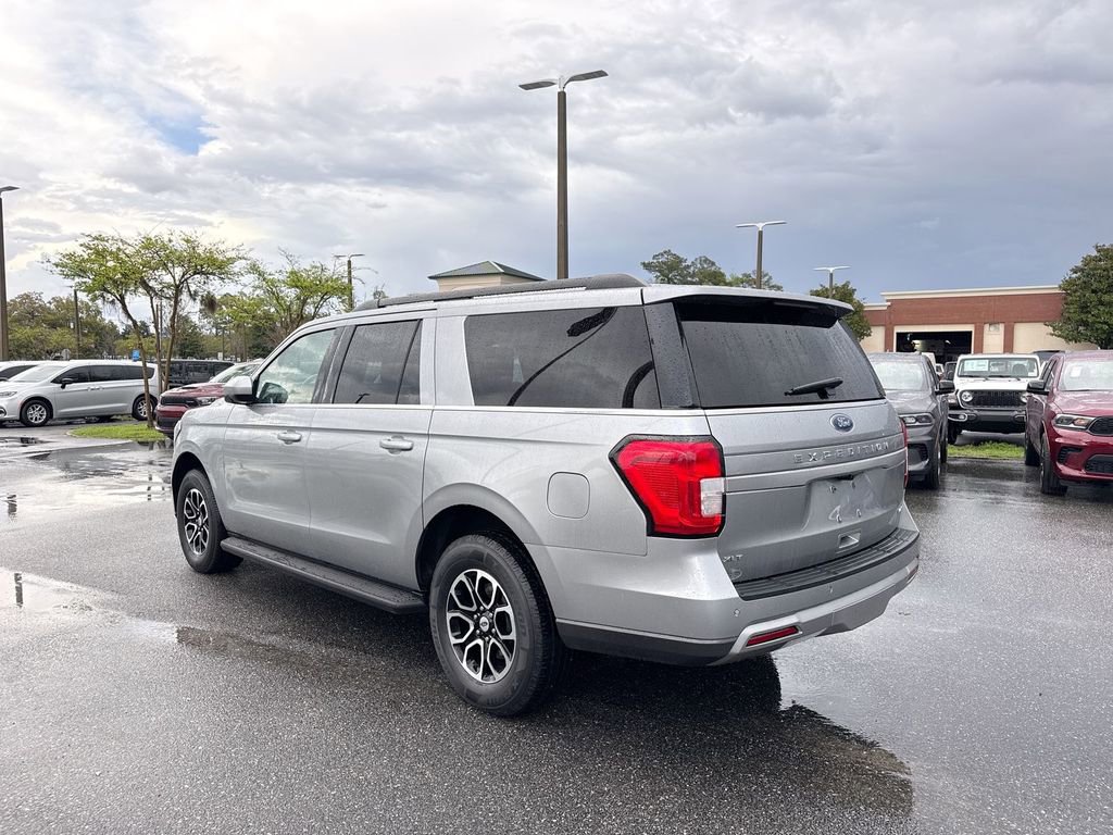 Used 2024 Ford Expedition Max XLT image 5