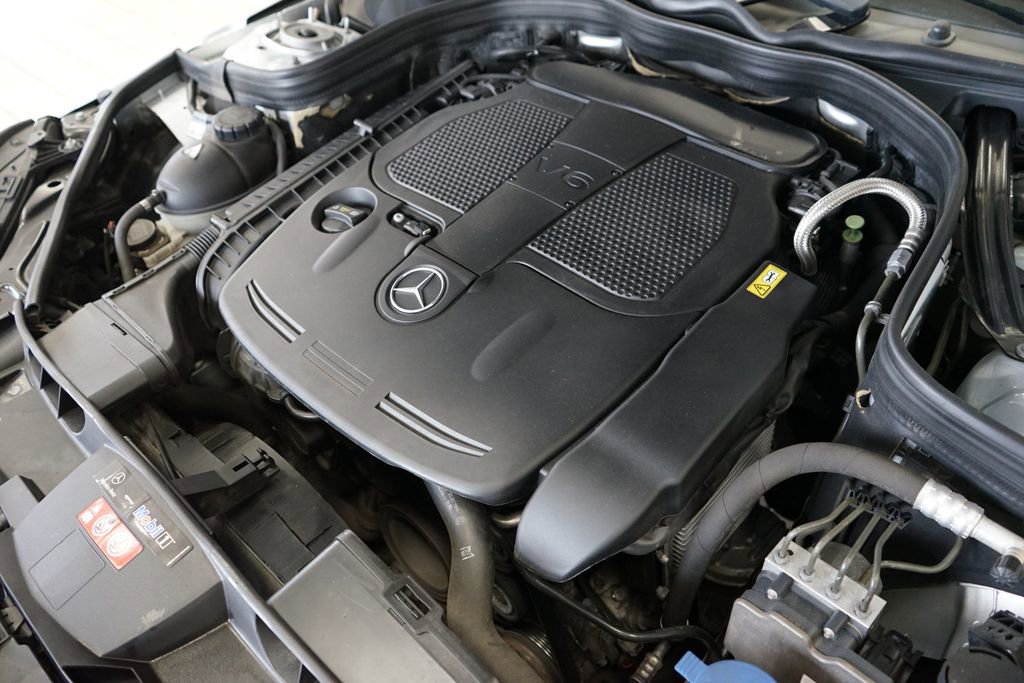 Used 2014 Mercedes-Benz E 350 4MATIC Sedan image 51