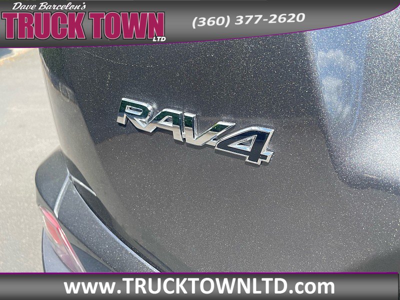 Used 2017 Toyota RAV4 LE w/ All Weather Liner Package AWD/4WD image 39