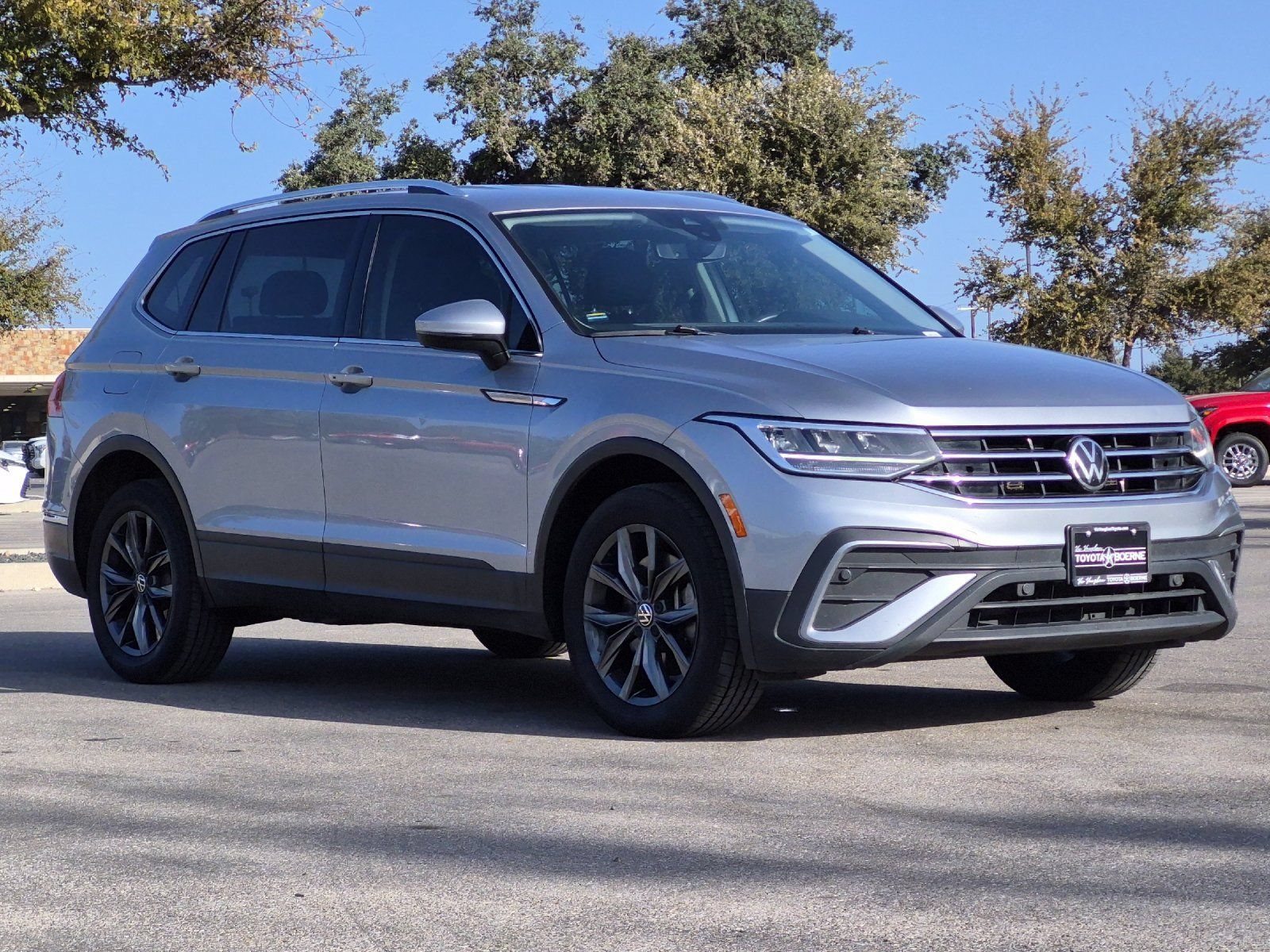 Used 2022 Volkswagen Tiguan SE FWD image 7