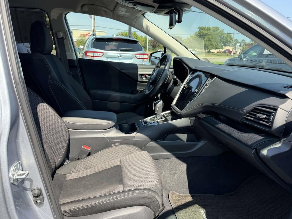 Certified 2025 Subaru Outback Premium AWD/4WD image 12