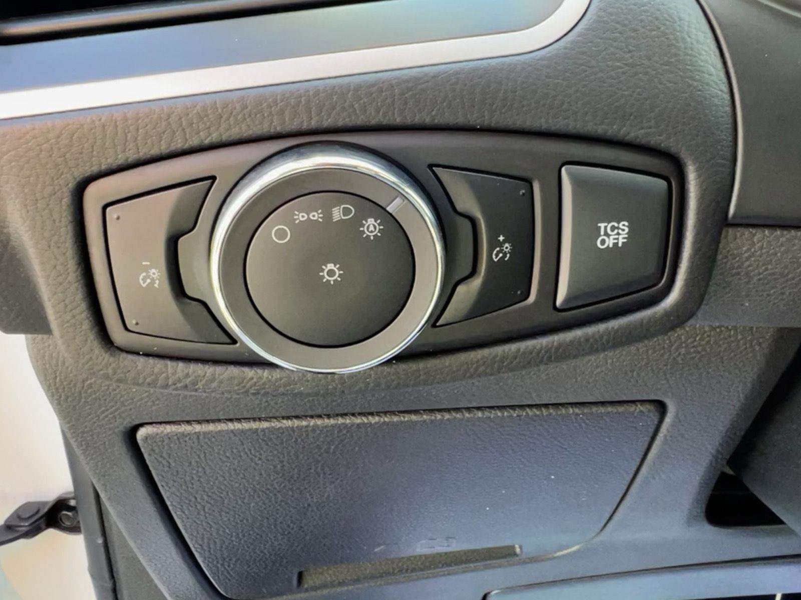 Used 2023 Ford Edge SEL image 19