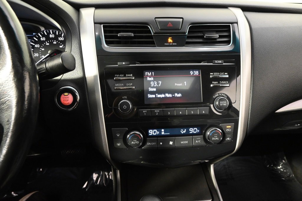 Used 2014 Nissan Altima 2.5 SL w/ Moonroof Package image 27
