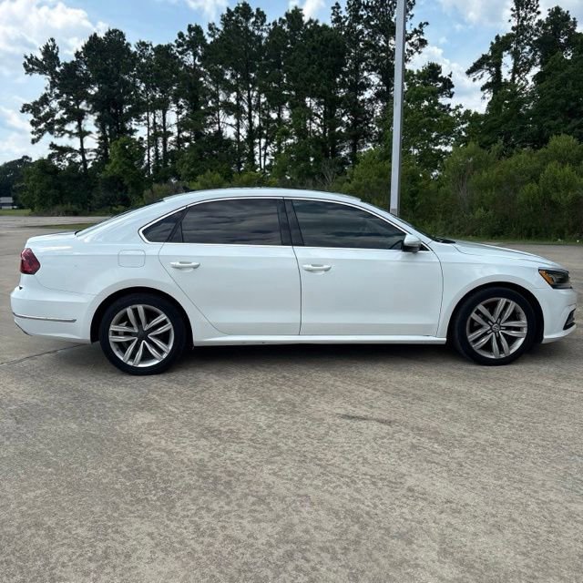 Used 2018 Volkswagen Passat 2.0T SE FWD image 7