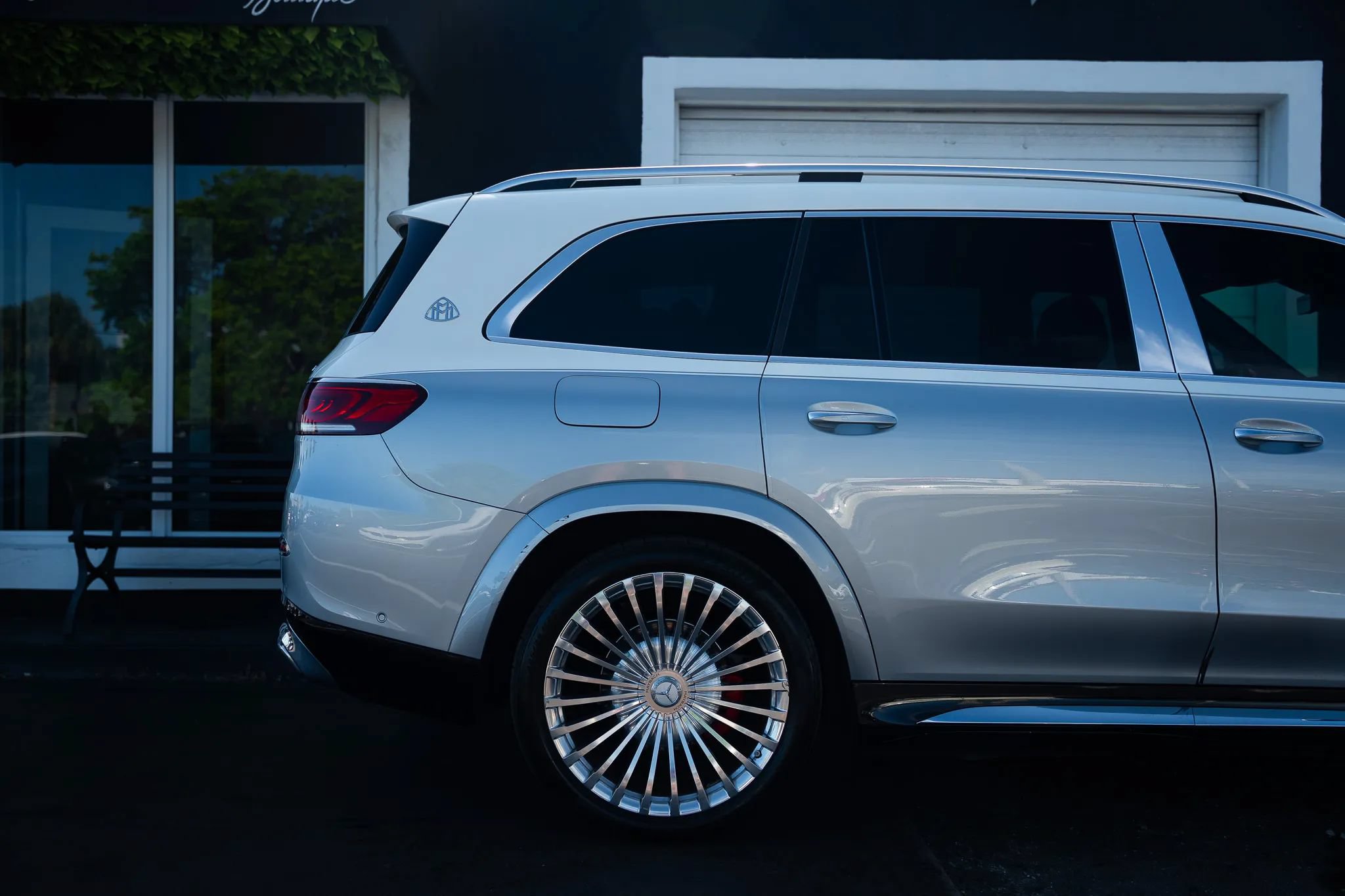 Used 2023 Mercedes-Benz Maybach GLS 600 4MATIC image 8