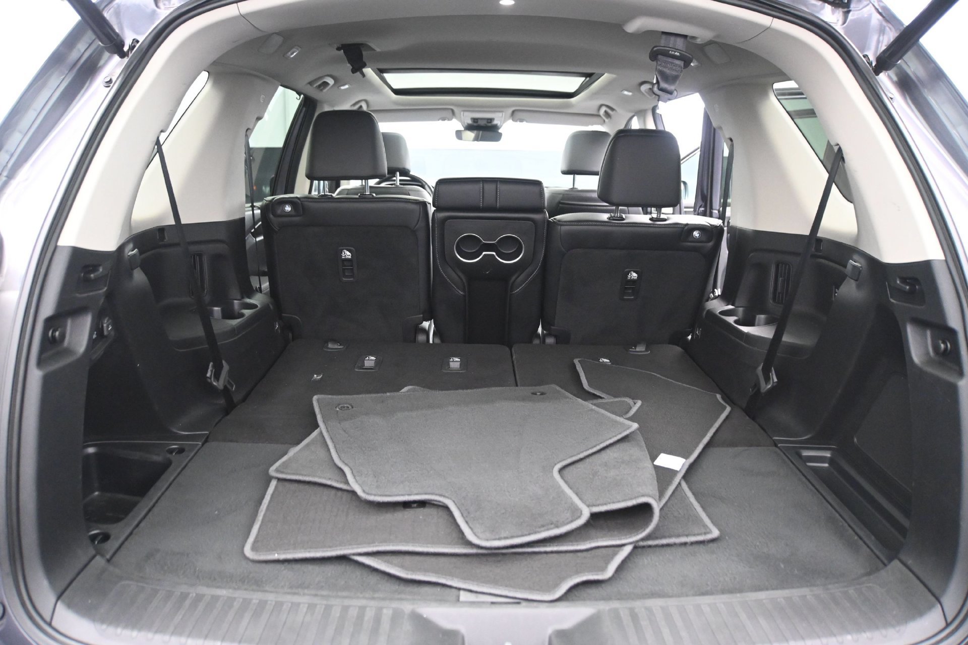 Used 2025 Honda Pilot Touring image 15