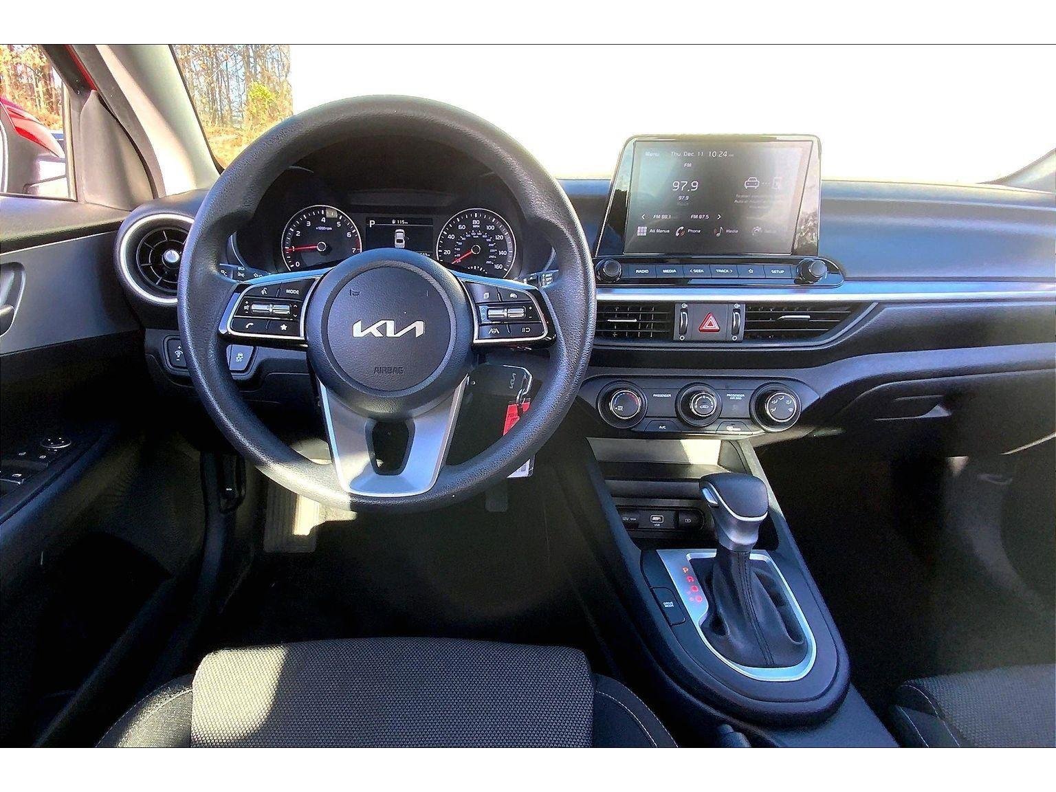 Used 2024 Kia Forte LXS image 5