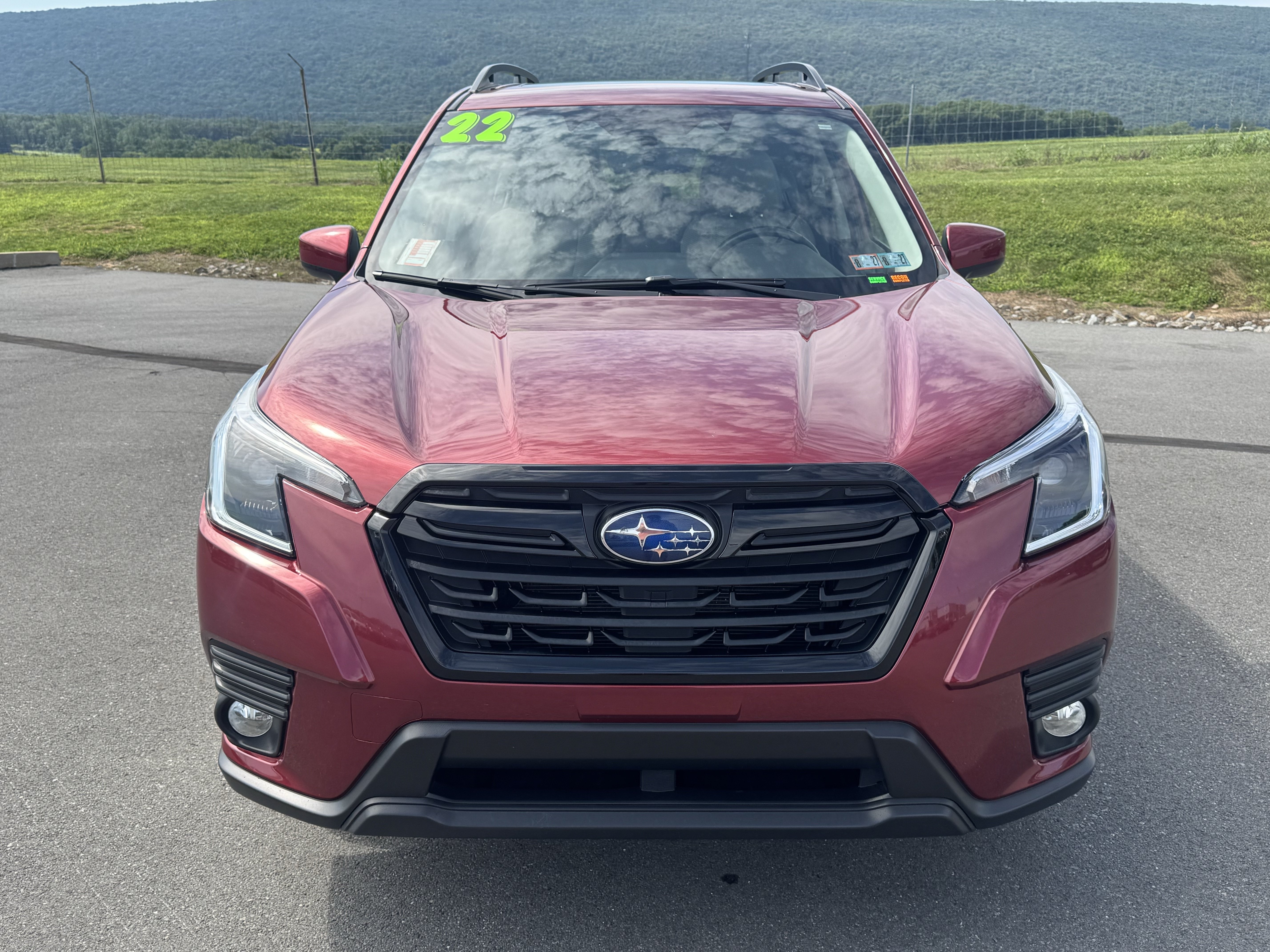 Certified 2022 Subaru Forester Premium AWD/4WD image 9