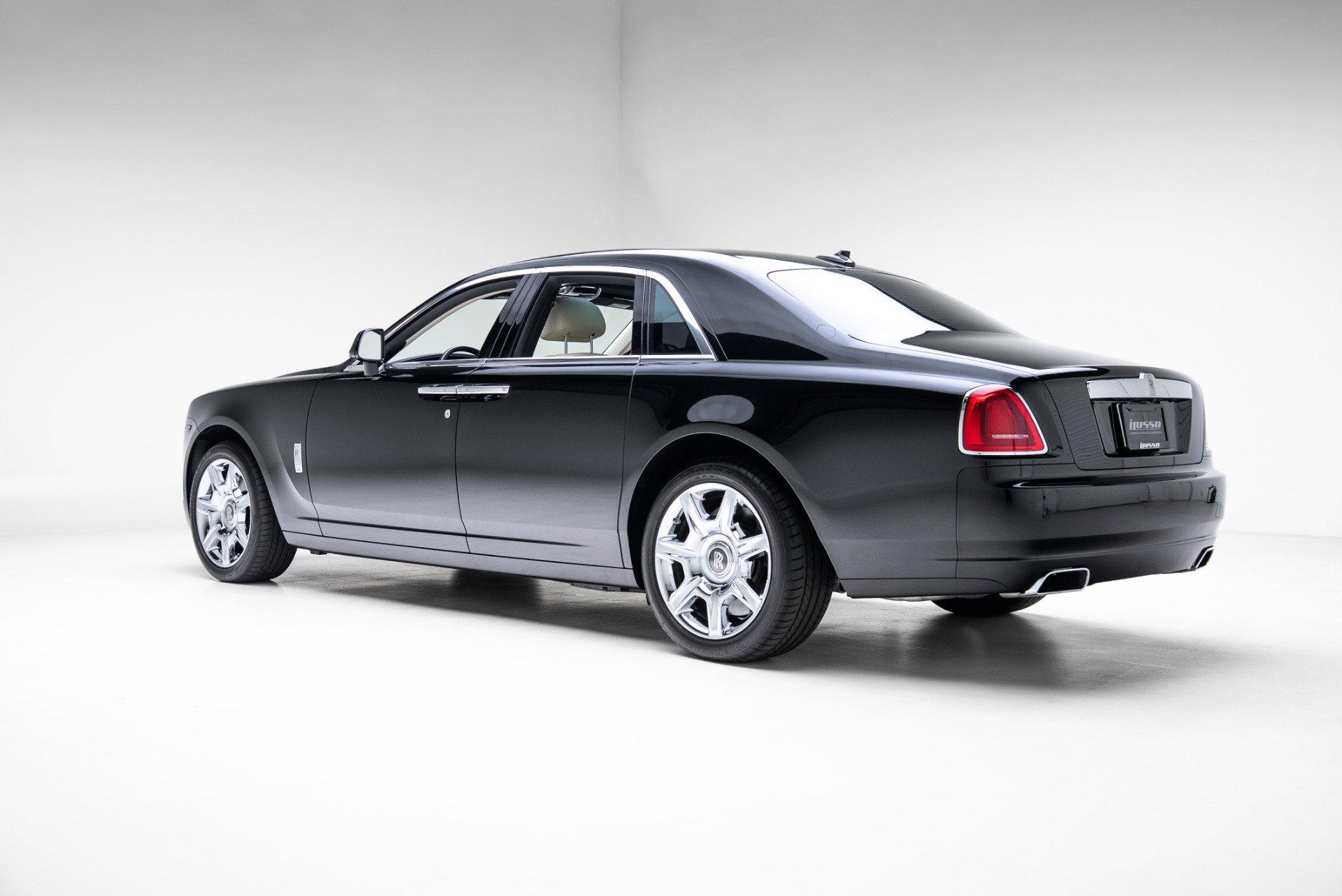 Used 2012 Rolls-Royce Ghost image 21