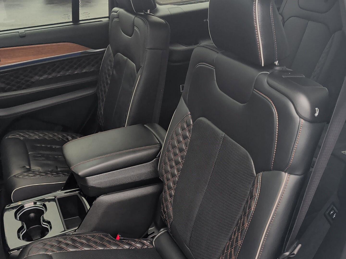 Used 2023 Jeep Grand Cherokee L Summit image 12