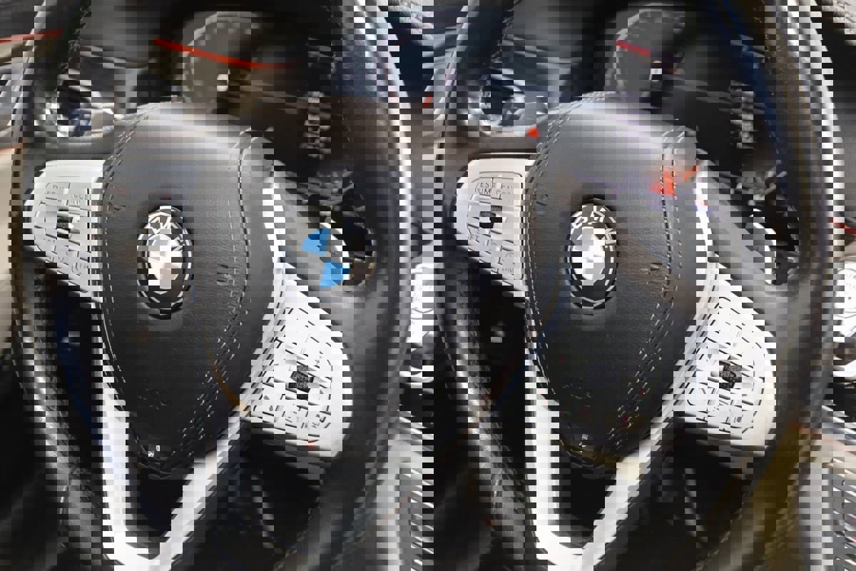 Used 2020 BMW 740i xDrive w/ Cold Weather Package image 46