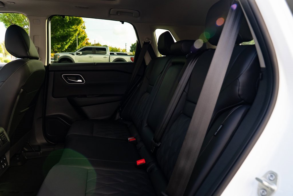 New 2026 Nissan Rogue Platinum image 22