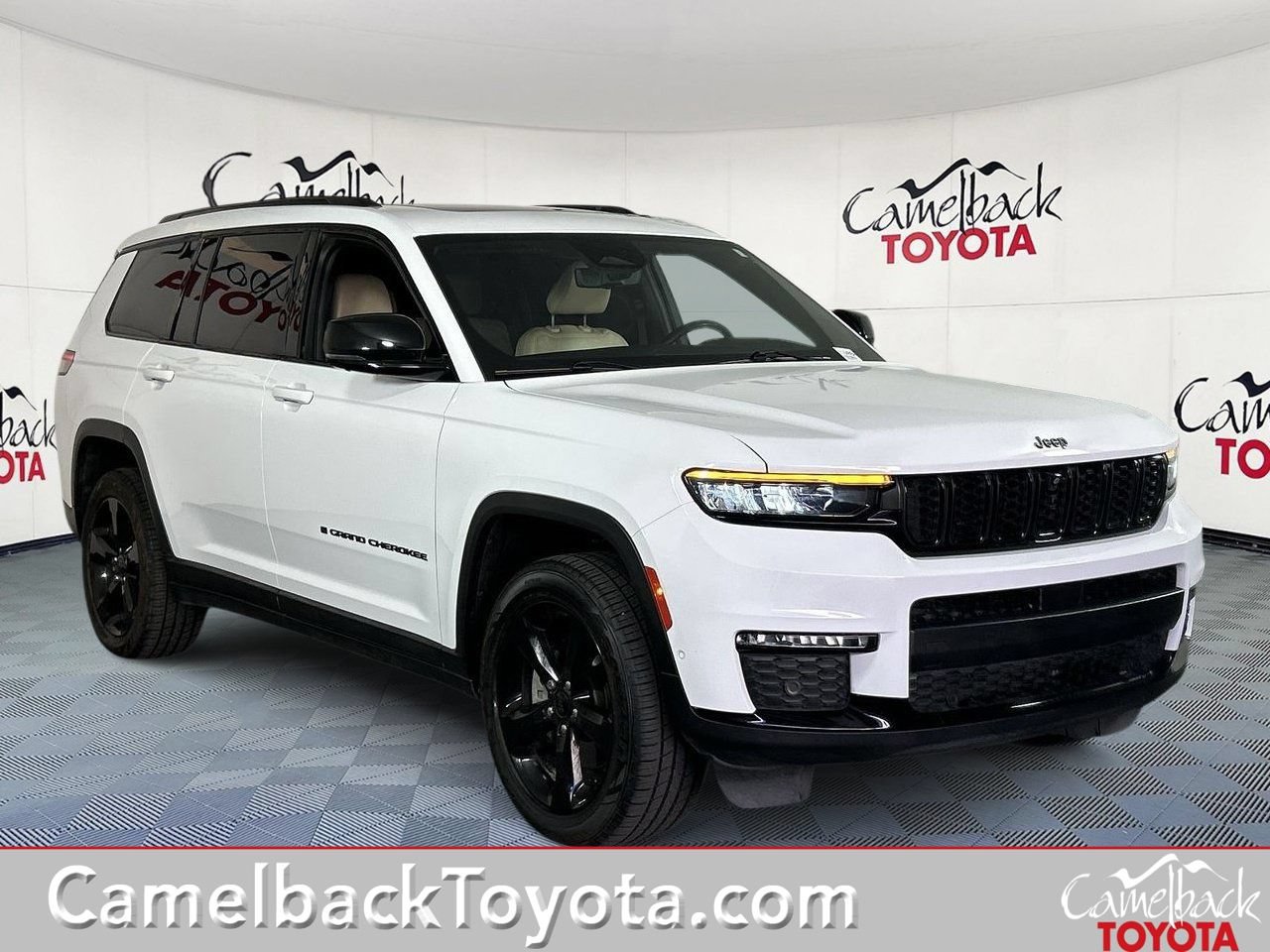 Used 2023 Jeep Grand Cherokee L Limited w/ Luxury Tech Group II AWD/4WD image 1