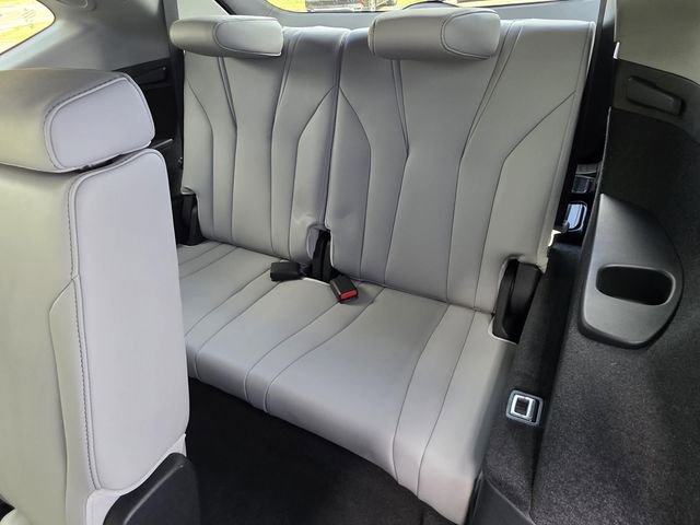 Used 2025 Acura MDX w/ Technology Package image 17