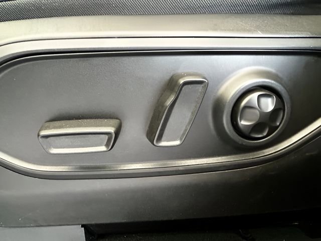 Used 2024 Jeep Grand Cherokee L Limited w/ Luxury Tech Group II image 27