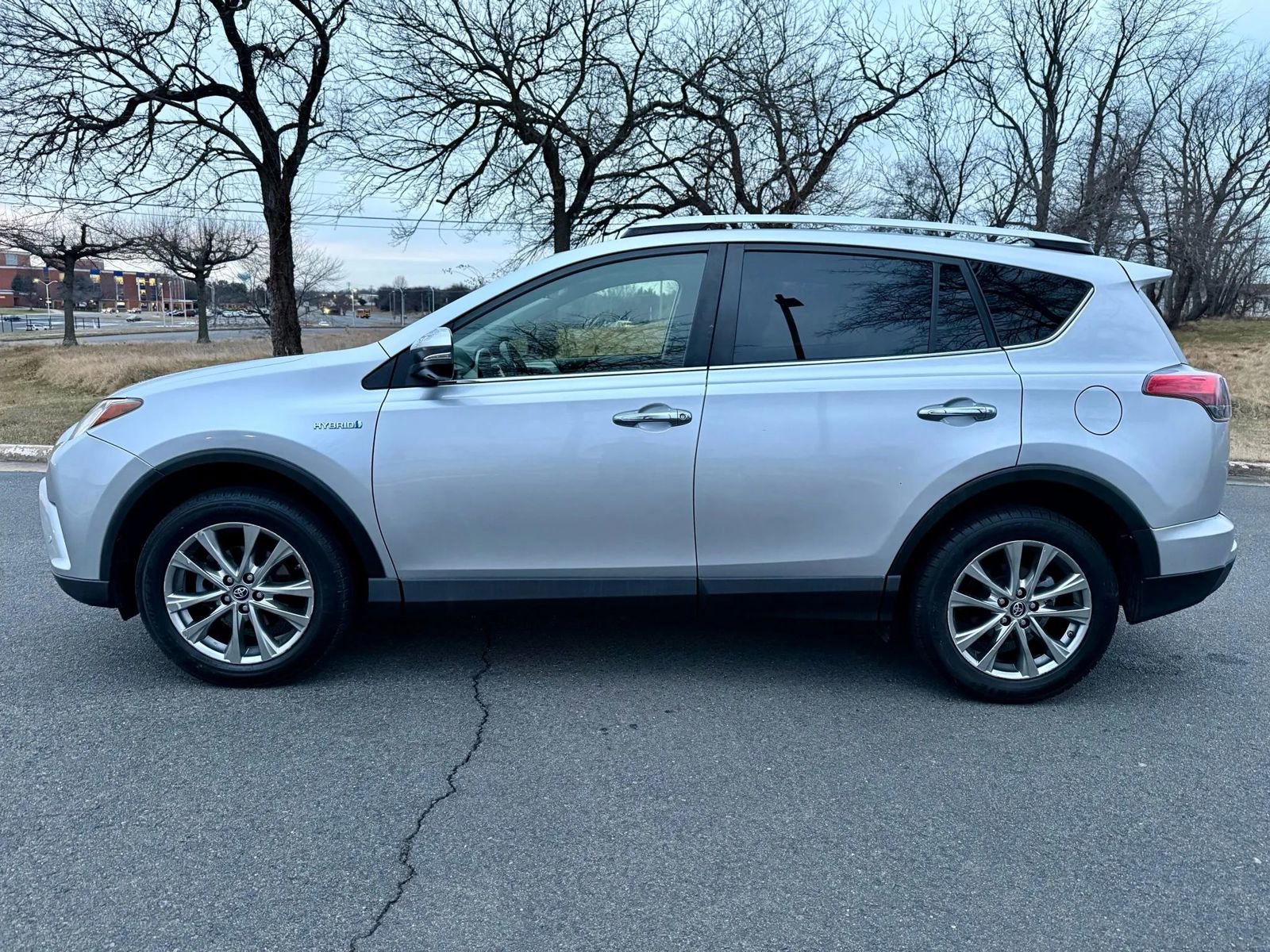 Used 2016 Toyota RAV4 Limited image 5