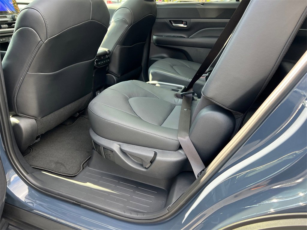 New 2026 Toyota Grand Highlander Limited image 21