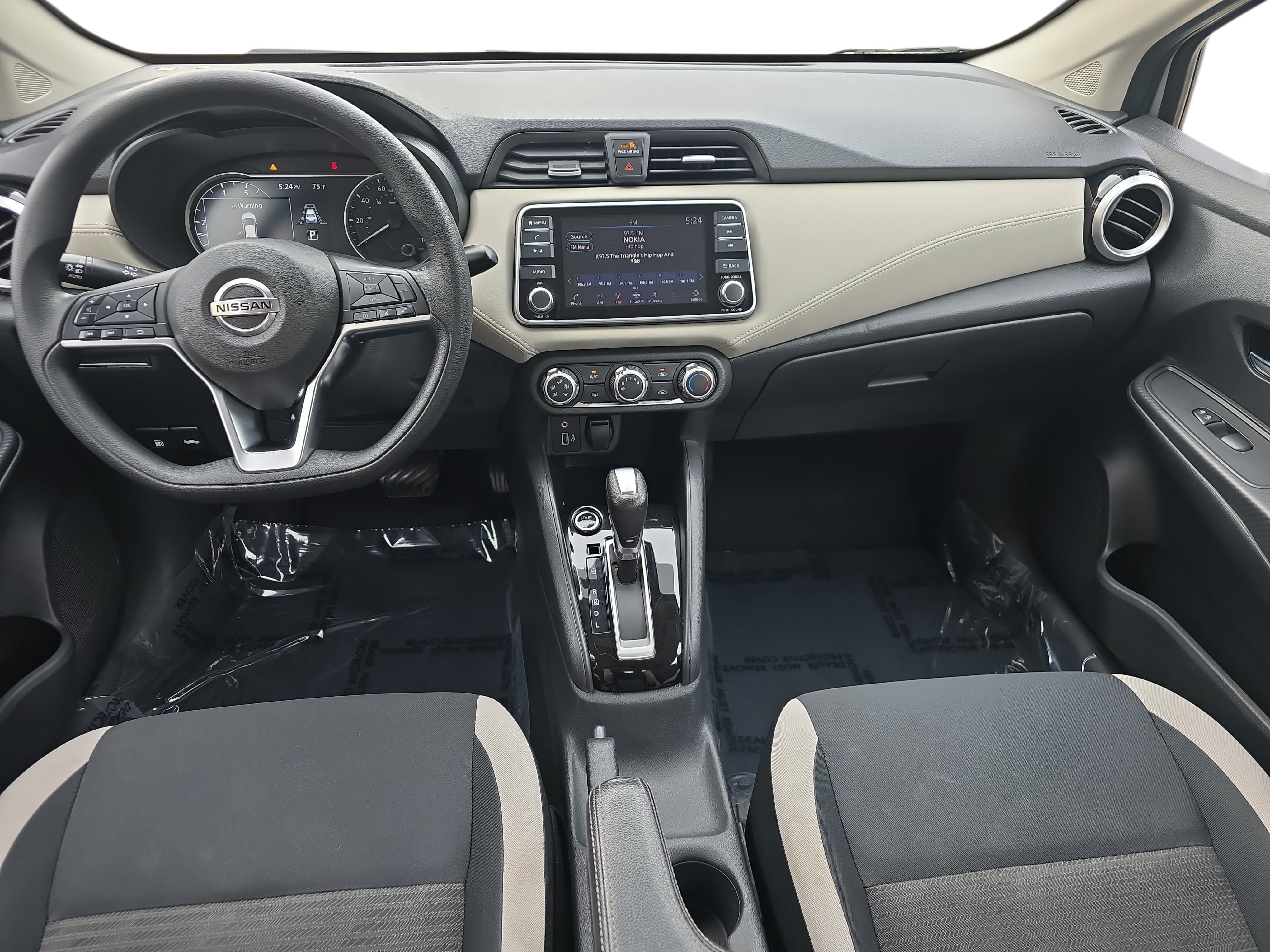 Used 2020 Nissan Versa SV FWD image 9