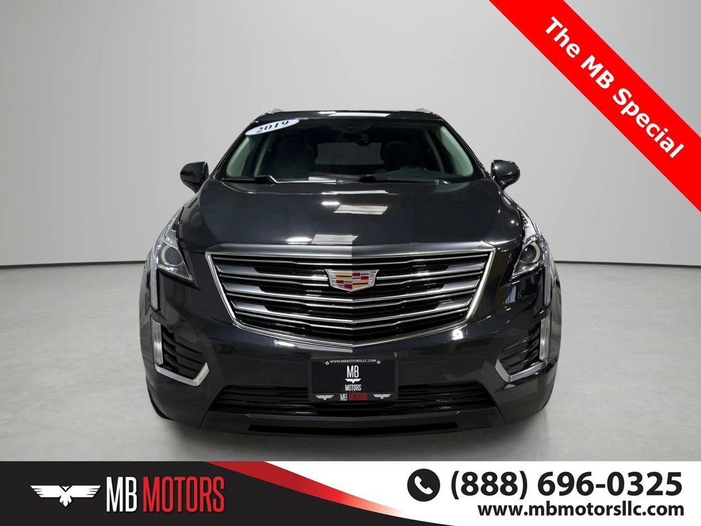 Used 2019 Cadillac XT5 Luxury w/ Trailering Package AWD/4WD image 1