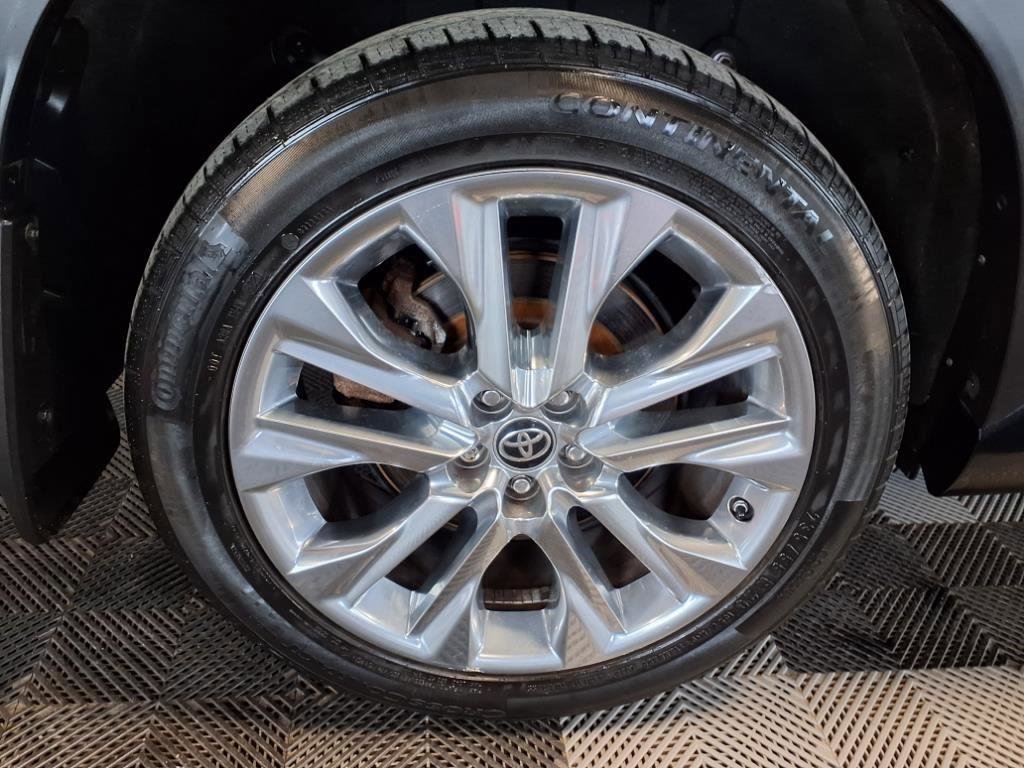 Used 2020 Toyota Highlander Limited image 9