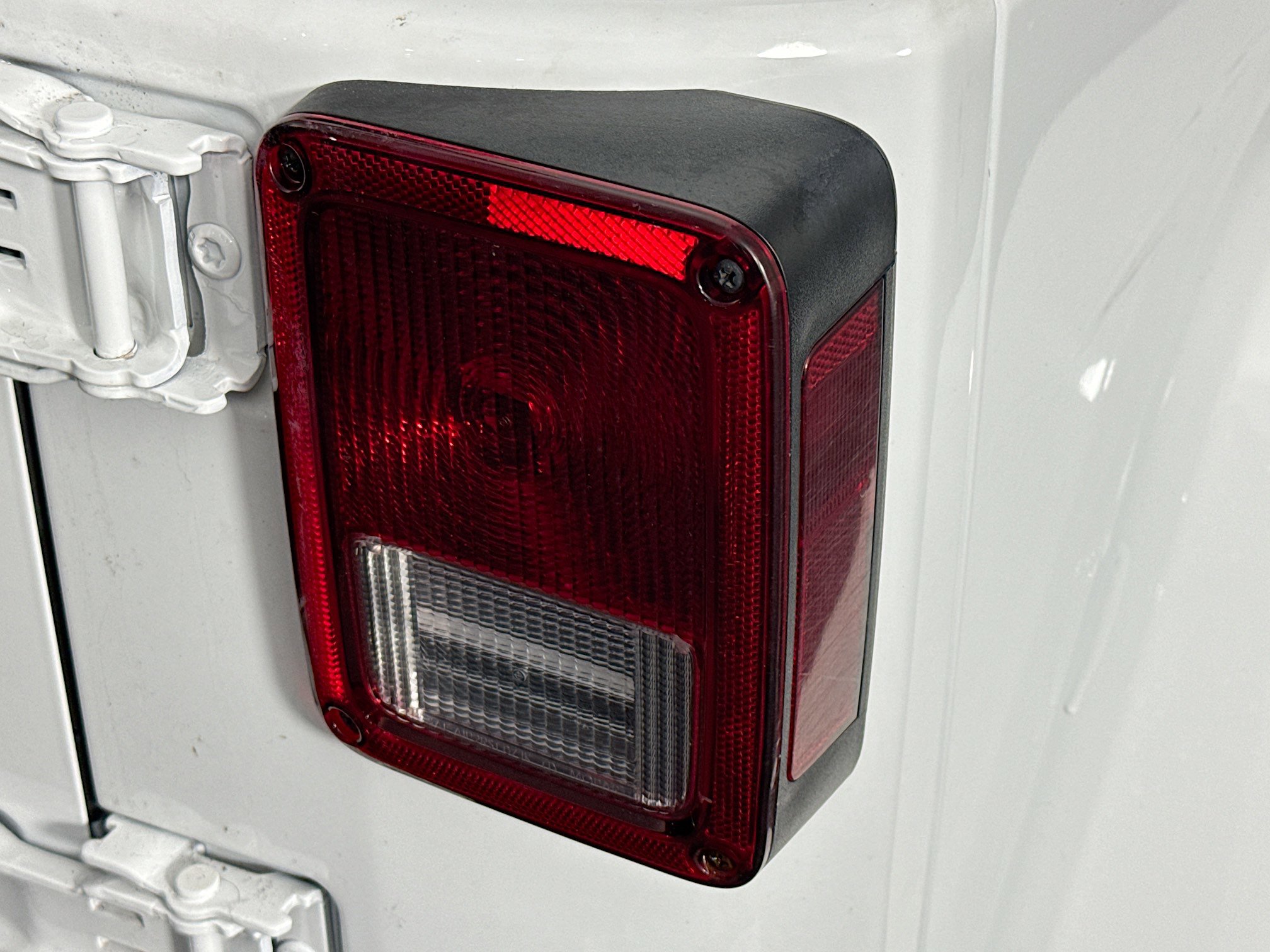 Used 2017 Jeep Wrangler 75th Anniversary image 31