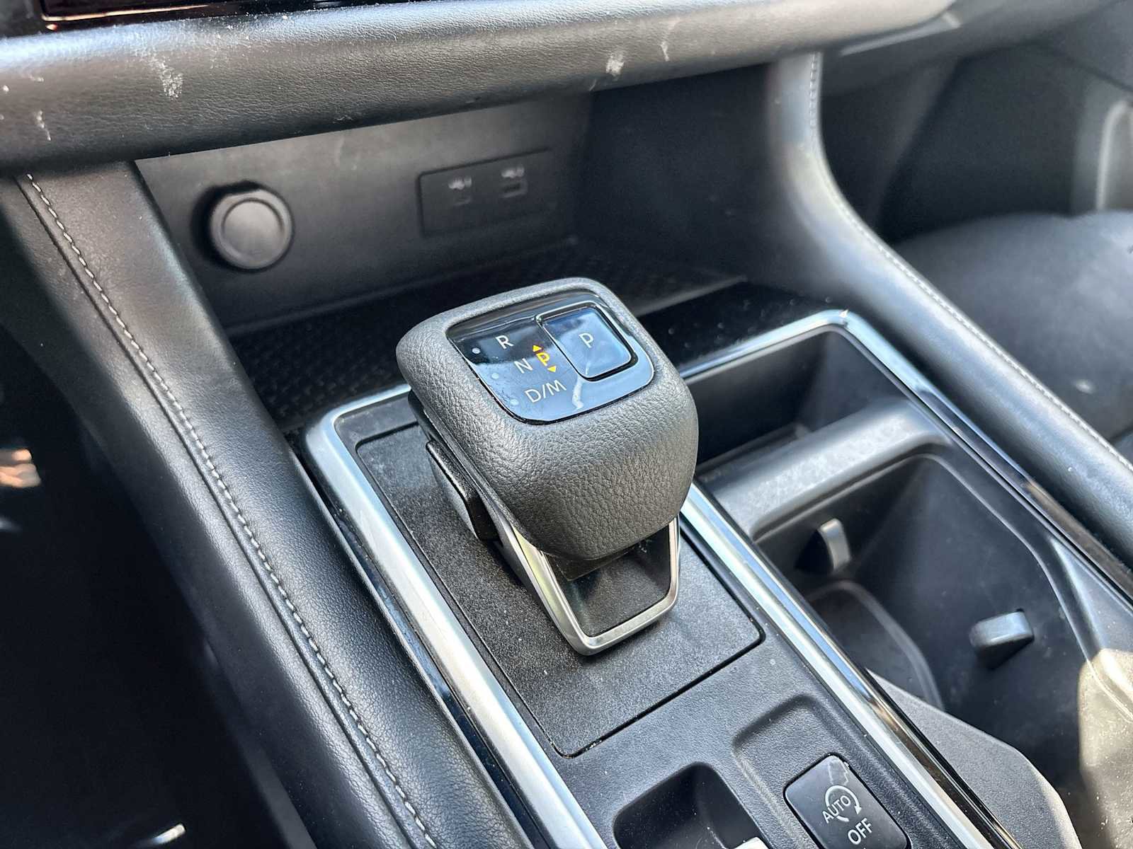 Used 2022 Nissan Pathfinder SV image 23