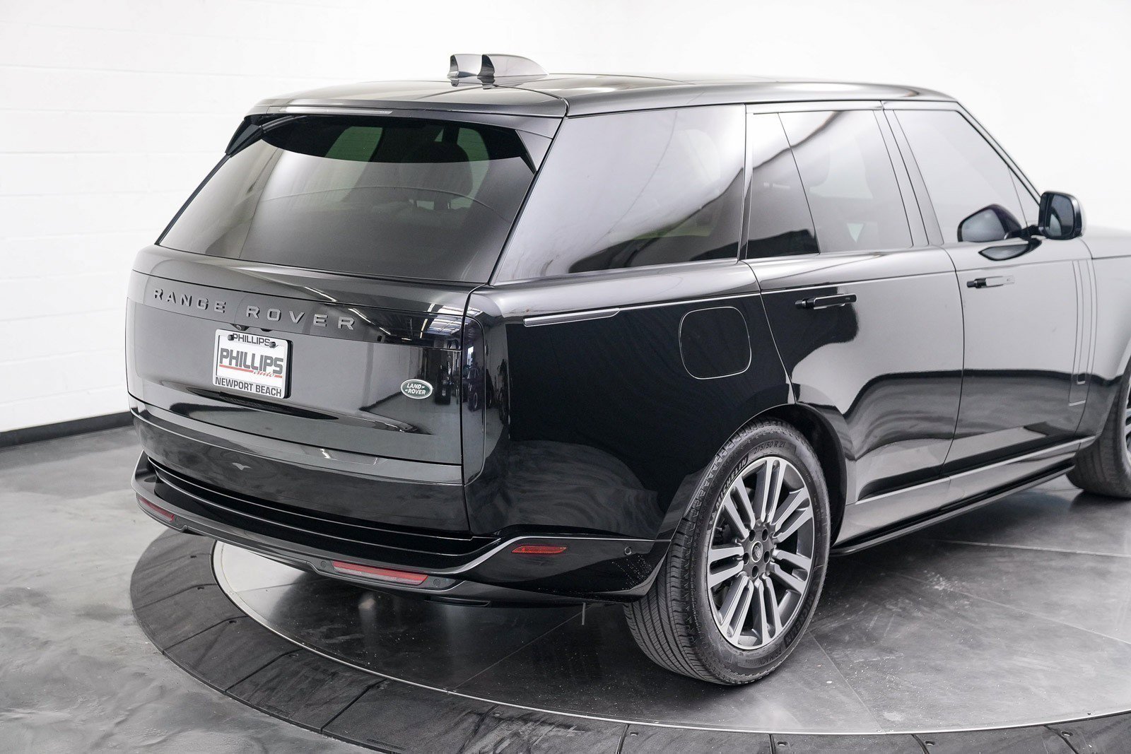 Used 2023 Land Rover Range Rover SE image 11