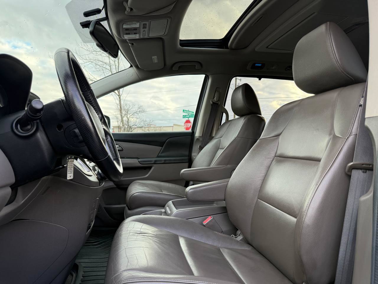 Used 2012 Honda Odyssey Touring image 12