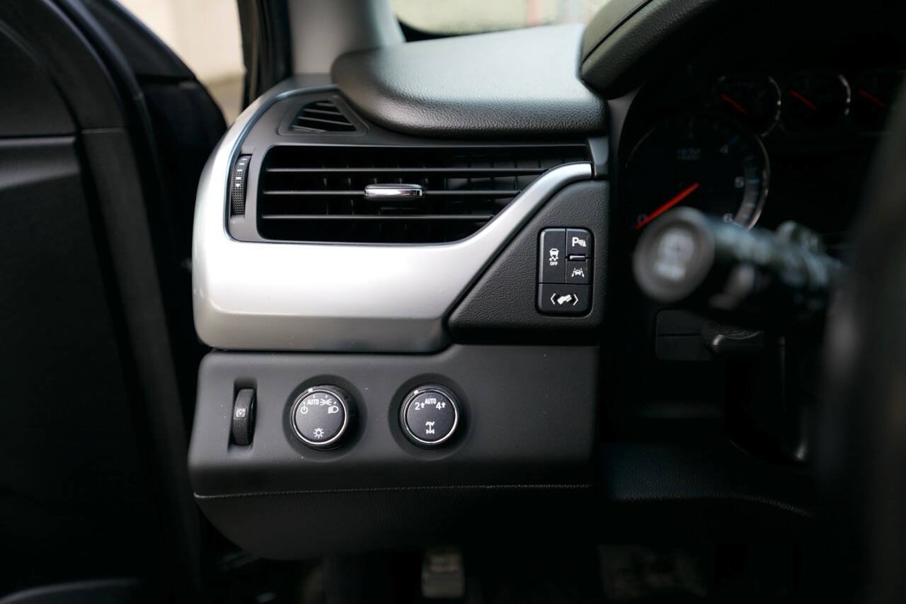 Used 2019 Chevrolet Tahoe LT AWD/4WD image 40