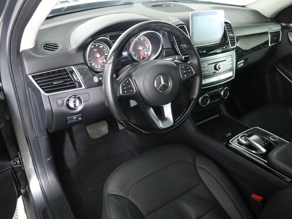 Used 2018 Mercedes-Benz GLS 550 4MATIC image 9