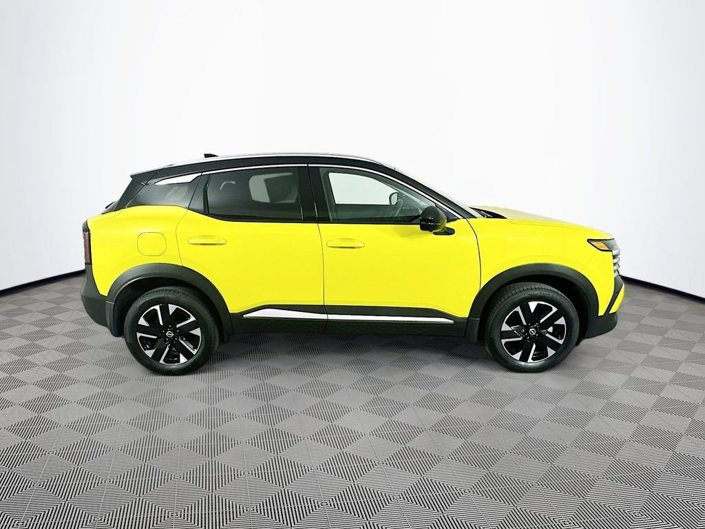 Certified 2025 Nissan Kicks SR FWD image 12