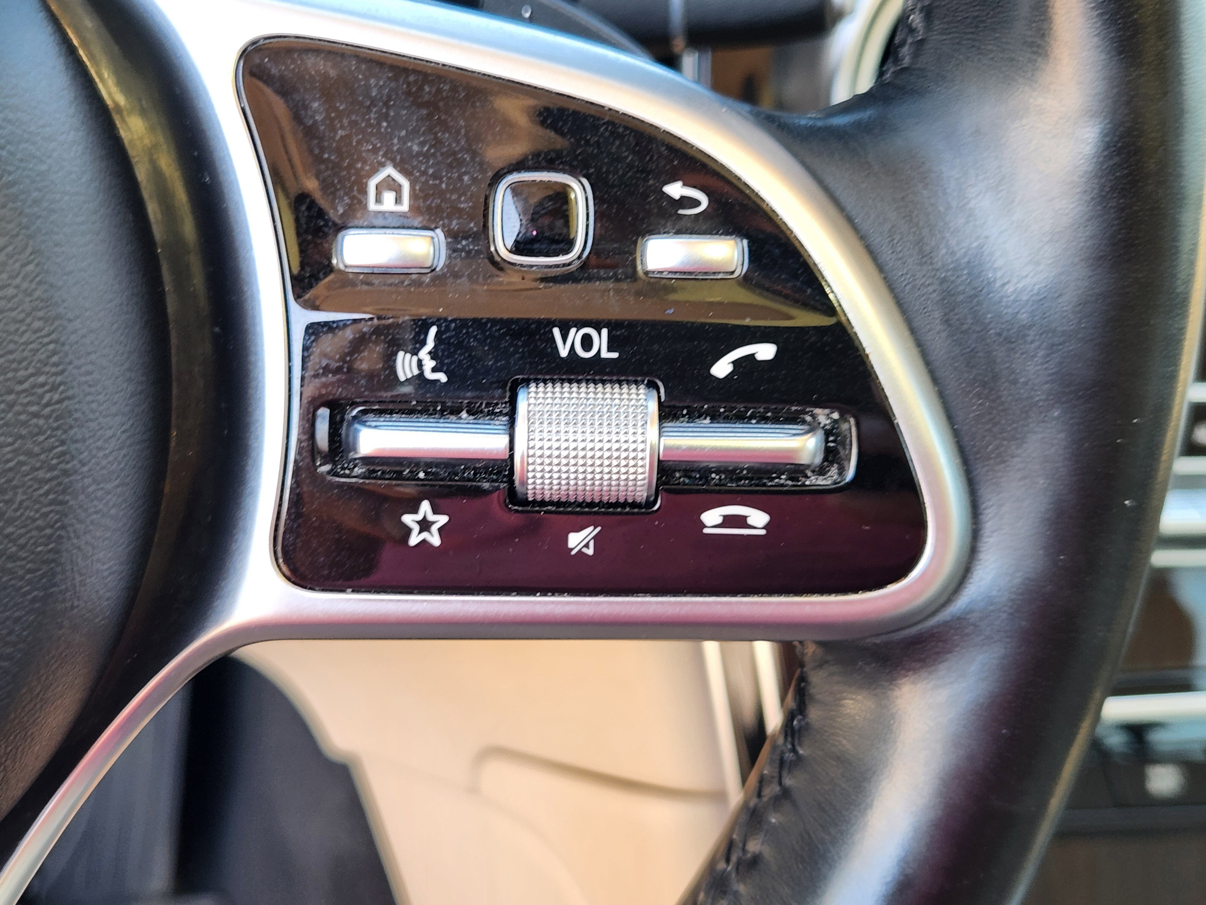 Used 2021 Mercedes-Benz GLC 300 4MATIC image 24