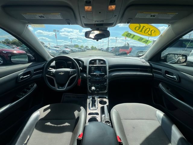 Used 2016 Chevrolet Malibu LT FWD image 17