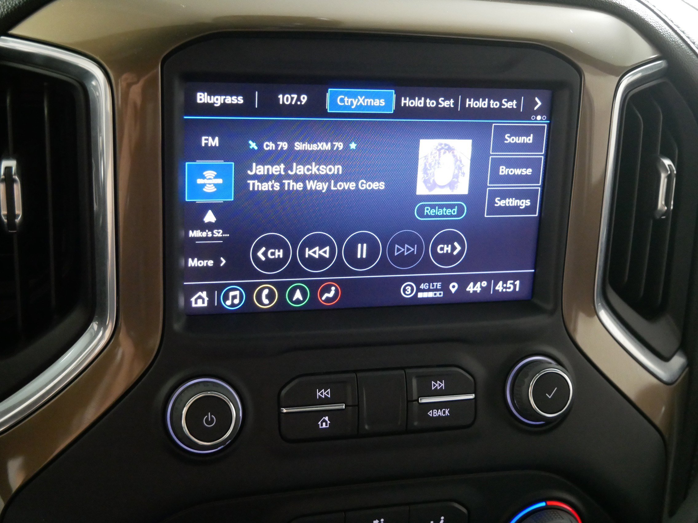 Used 2022 Chevrolet Silverado 3500 High Country w/ Z71 Off-Road Package image 22