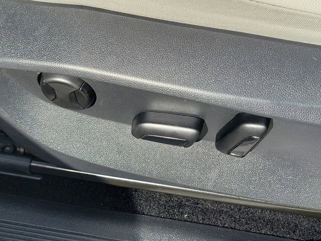 Used 2022 Volkswagen Tiguan SE image 20