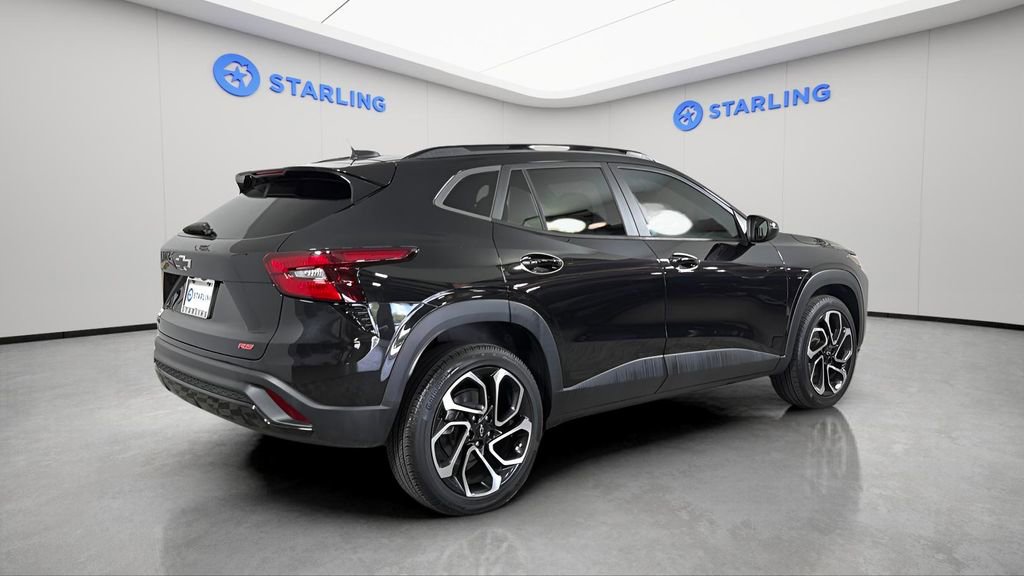 Certified 2024 Chevrolet Trax RS w/ Driver Confidence Package FWD image 9