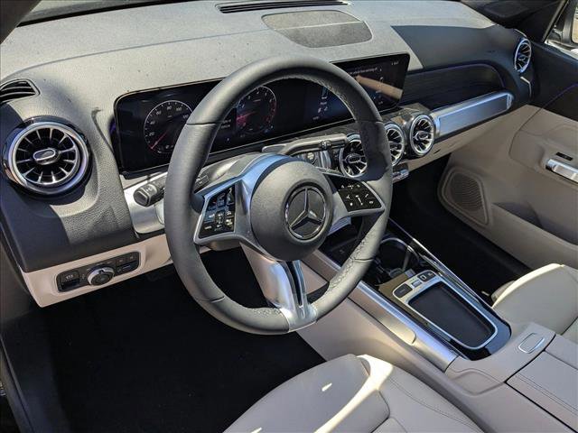 New 2025 Mercedes-Benz GLB 250 image 3