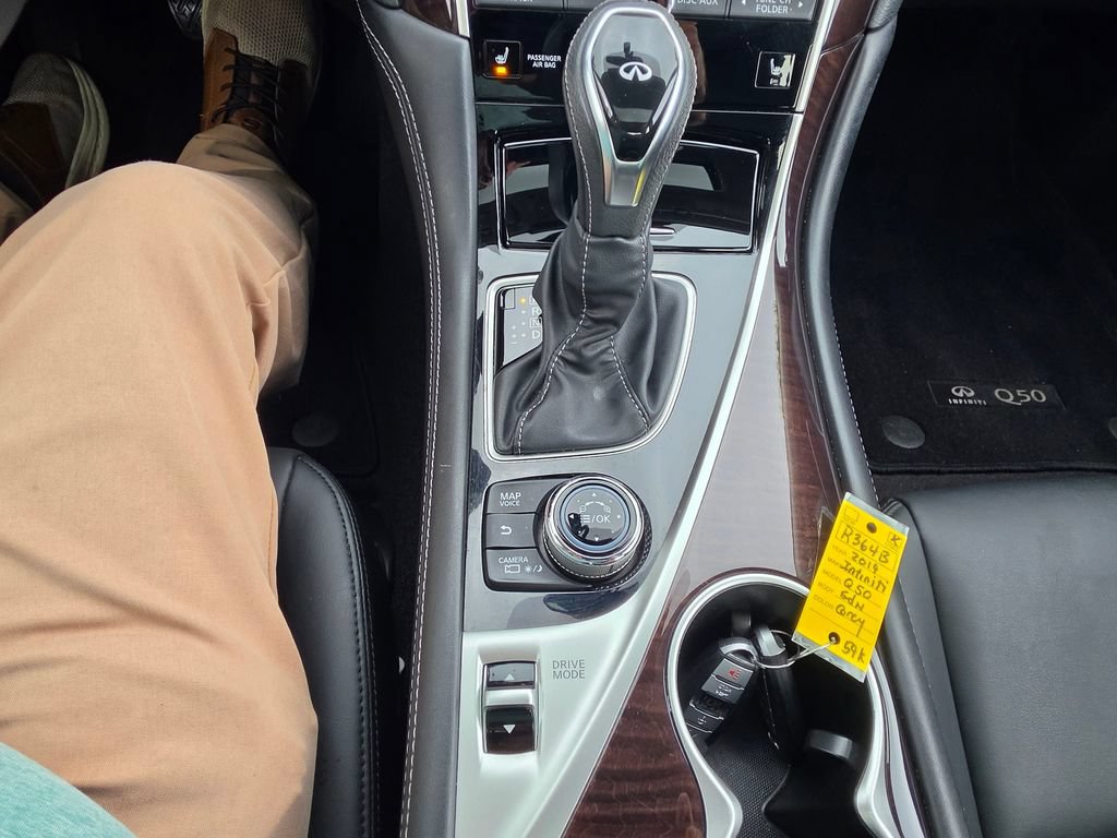 Used 2019 INFINITI Q50 Luxe w/ Essential Package (3.0T Luxe) AWD/4WD image 23