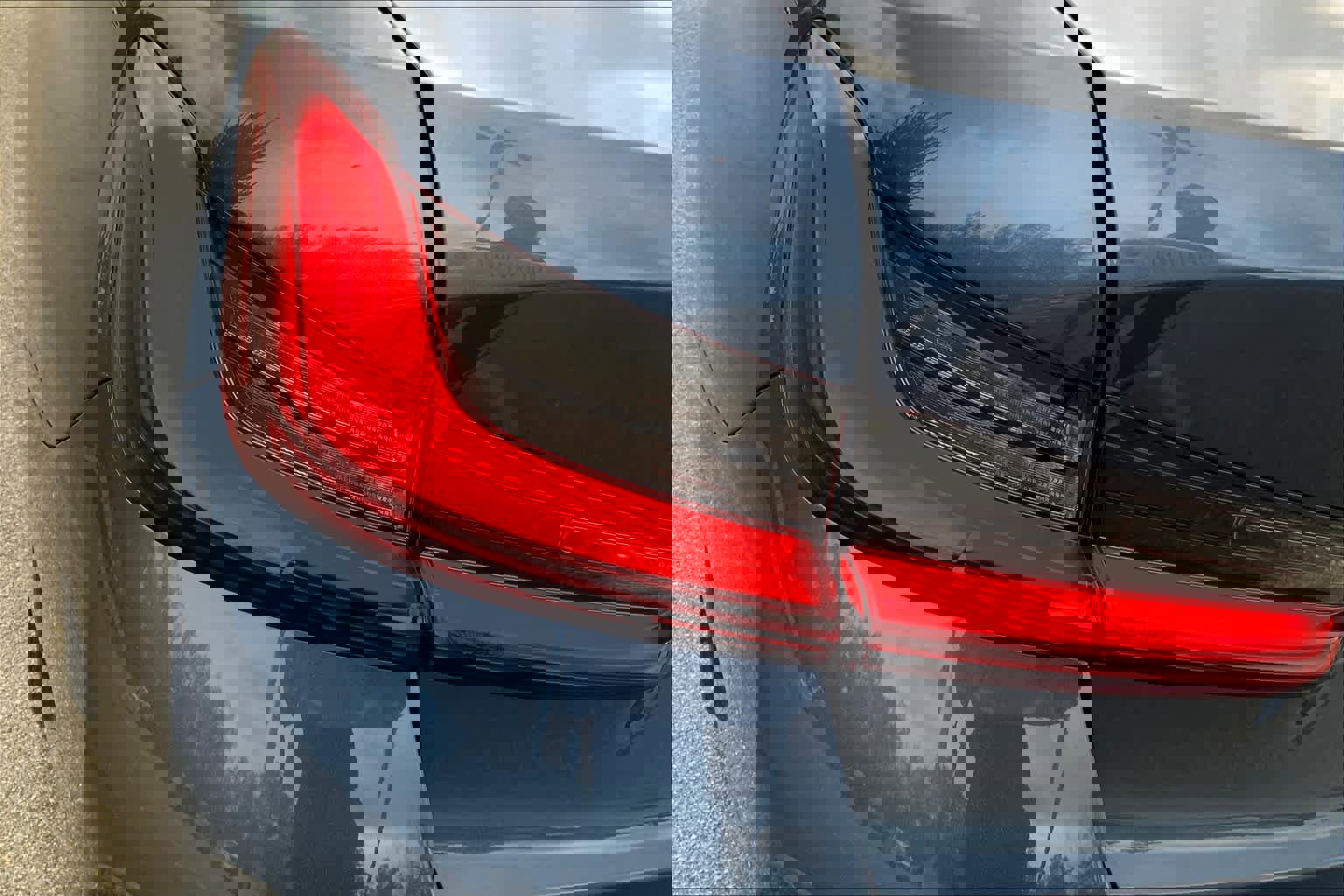 New 2025 BMW 330i Sedan w/ Premium Package image 14