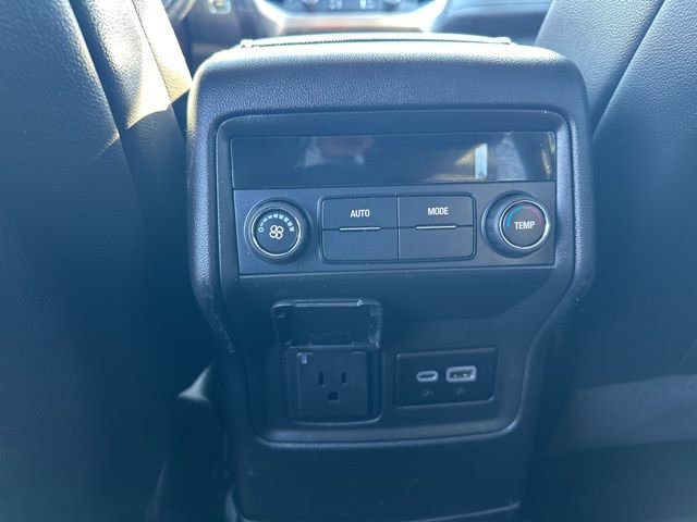 Used 2023 GMC Acadia SLT image 18