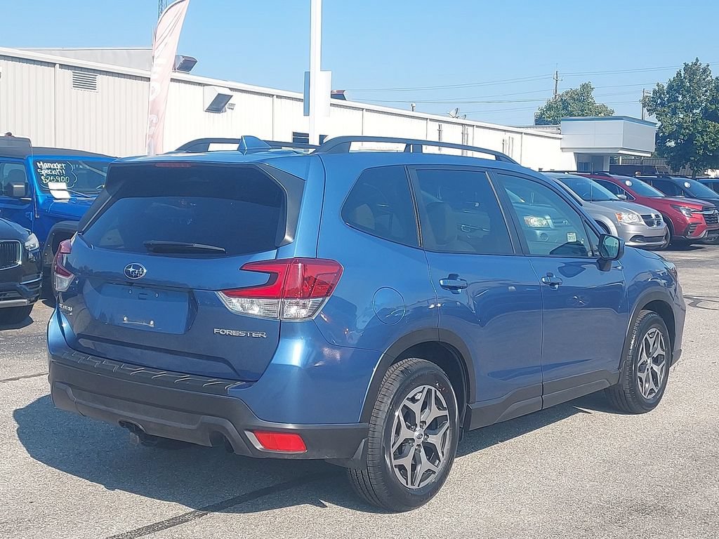 Used 2019 Subaru Forester Premium AWD/4WD image 7